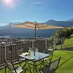 View And Private Covered Parking Space- La Terrazza Di Jo Daire Mandello del Lario